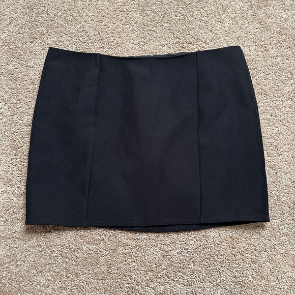 White Fox Boutique Black Mini Skirt - Picture 1 of 5